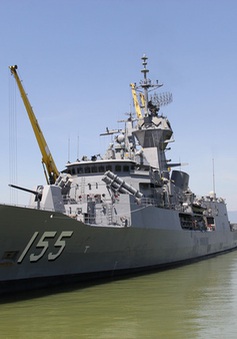 Tàu hải quân Hoàng gia Australia thăm Đà Nẵng