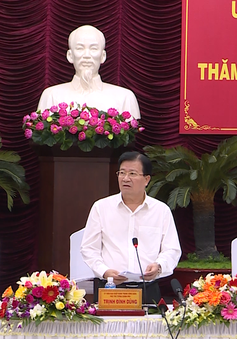 Phó Thủ tướng Trịnh Đình Dũng kiểm tra Trung tâm điện lực Vĩnh Tân
