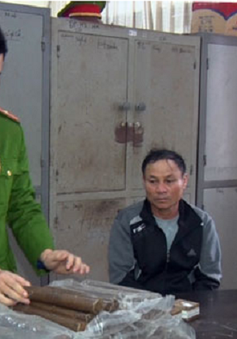 Bắt giữ đối tượng vận chuyển thuốc nổ trái phép ở Nghệ An