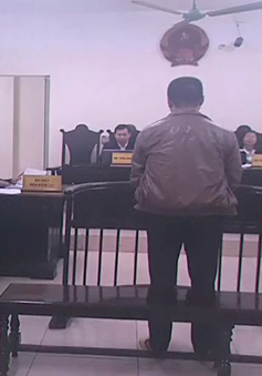 Xét xử vụ bán thuốc ung thư giả: Phạt Nguyễn Công Doanh 42 tháng tù giam