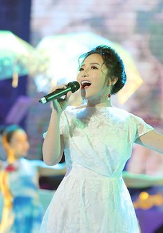 Sao Mai Bạch Trà tham gia chương trình Quảng Bình trong câu hát