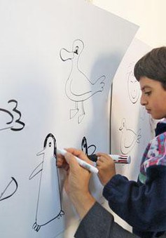 Lớp học nghệ thuật cho trẻ tự kỷ tại Jordan