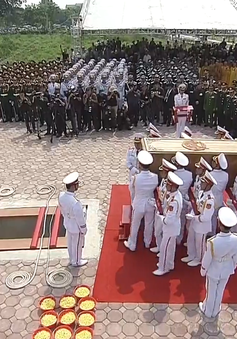 VIDEO: Lễ an táng nguyên Tổng Bí thư Đỗ Mười tại quê nhà Thanh Trì, Hà Nội