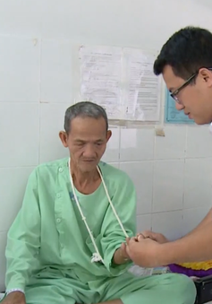 Việt Nam lần đầu nối mạch máu không cần kim khâu