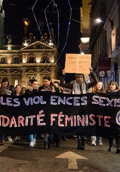 Tuần hành chống bạo lực phụ nữ tại Pháp