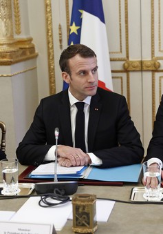 Tổng thống Pháp gặp gỡ các tổ chức công đoàn giải quyết khủng hoảng