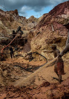 Venezuela truy quét mỏ vàng lậu