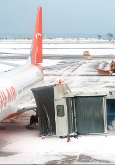 Hàn Quốc: Hàng trăm chuyến bay trên đảo Jeju bị ảnh hưởng do tuyết