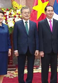 Chủ tịch nước hội đàm với Tổng thống Hàn Quốc Moon Jae-in