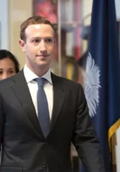 CEO Facebook nhận trách nhiệm vụ rò rỉ thông tin