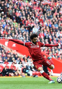 Salah "tịt ngòi", Liverpool chia điểm thất vọng giữa lúc "nước sôi lửa bỏng"
