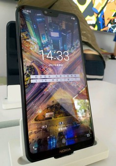 Lộ ảnh thực tế Nokia X màn hình tràn và thiết kế “tai thỏ” giống iPhone X