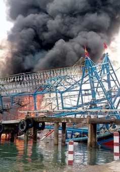 Cháy tàu cá vỏ thép tại cảng Kỳ Hà, Quảng Nam