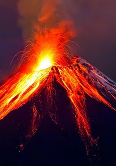 Hawaii (Mỹ) ban bố tình trạng khẩn cấp vì núi lửa phun trào