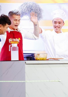 Đấu trường ẩm thực: Trịnh Tuấn Vỹ dở khóc dở cười khi bị Thạch Thảo “hành” đến cháy món ăn