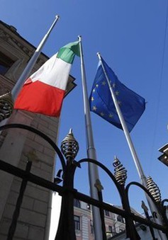 Eurozone lo ngại Italy thành Hy Lạp thứ hai