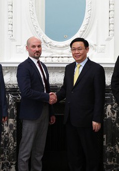 Phó Thủ tướng Vương Đình Huệ tham dự các cuộc đối thoại với các doanh nghiệp Hoa Kỳ