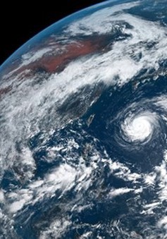 Trung Quốc sơ tán dân tránh bão Maria