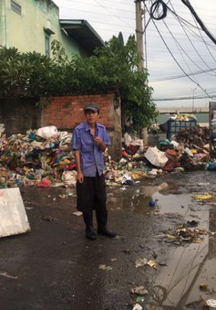 Người dân TP.HCM bức xúc vì nhiều bãi rác quá tải