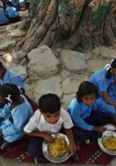 120 học sinh Ấn Độ nghi bị ngộ độc thực phẩm
