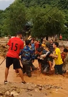 Bộ đội biên phòng Thanh Hóa hỗ trợ 77 hộ dân bị lũ cuốn trôi nhà