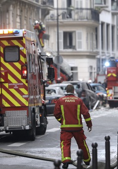 Đẩy mạnh công tác cứu hộ vụ nổ do rò rỉ khí gas ở Paris, Pháp