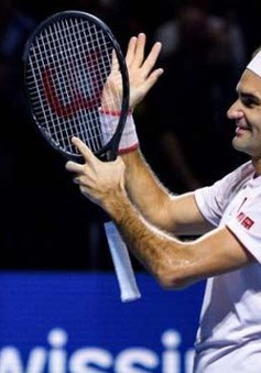 Basel mở rộng 2019: Roger Federer tốc hành vào tứ kết