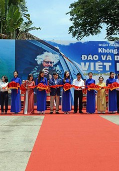 Triển lãm ảnh và ra mắt sách "Không ảnh đảo và bờ biển Việt Nam"