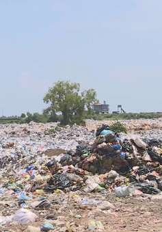 Bãi rác tạm 10 năm gây ô nhiễm nghiêm trọng