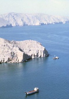 Iran gửi kế hoạch hòa bình Hormuz tới các nước trong khu vực