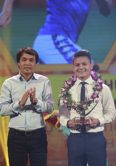 Quang Hải giành danh hiệu Cầu thủ xuất sắc nhất V.League 2019