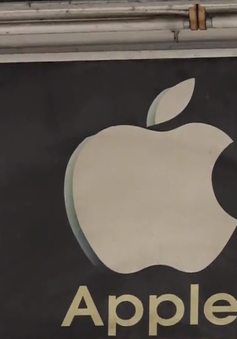 Nhiều cửa hàng điện thoại ở Việt Nam vẫn sử dụng logo Apple