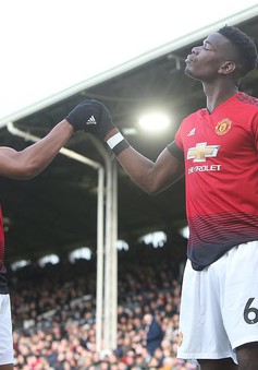 VIDEO Fulham 0-3 Man Utd: Song sát Martial - Pogba rực sáng