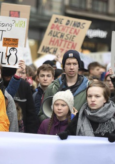 Hàng nghìn học sinh, sinh viên Đức tuần hành kêu gọi đối phó với biến đổi khí hậu