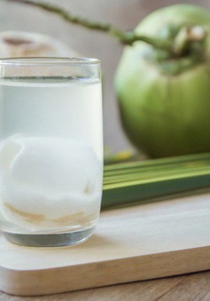 Uống nước dừa có tốt khi cho chị em đau bụng kinh?