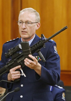 New Zealand thông qua dự luật kiểm soát súng đạn