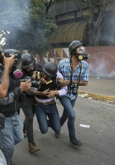Tình hình tại Venezuela tiếp diễn căng thẳng