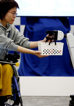Nhật Bản triển khai robot cảnh sát phục vụ Olympic 2020