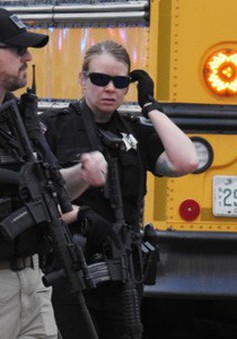 Mỹ: Nổ súng tại trường học bang Colorado, 8 người bị thương