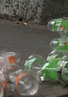 Người dân Venezuela kiếm tiền từ sản phẩm tái chế