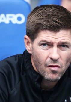 Thấy Liverpool thành công, Gerrard liên lạc Klopp xin bí kíp