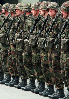 Hàng chục binh sĩ Thụy Sĩ phải nhập viện do vấn đề sức khỏe