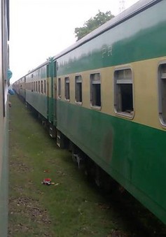 Đình chỉ tuyến đường sắt cuối cùng nối Pakistan - Ấn Độ