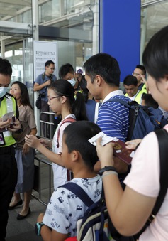 Việt Nam đề nghị công dân hạn chế đến khu vực đông người ở Hong Kong