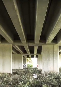 TP.HCM: Kiến nghị dùng gầm cầu cạn cao tốc làm bãi đỗ xe
