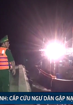 Quảng Bình: Cấp cứu ngư dân gặp nạn khi đi trú bão