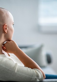 Sắp có thuốc giúp bệnh nhân ung thư không bị rụng tóc khi hóa trị