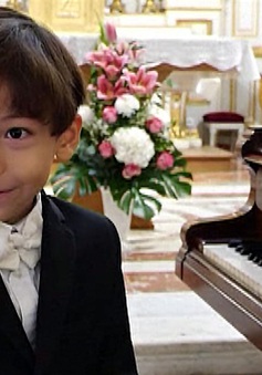 Thần đồng piano 6 tuổi của nước Pháp
