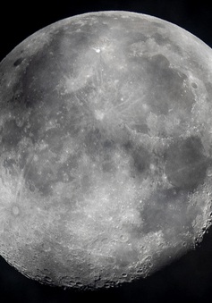 Phát hiện quan trọng của NASA: Tìm thấy nước trên bề mặt có ánh nắng chiếu vào của mặt trăng