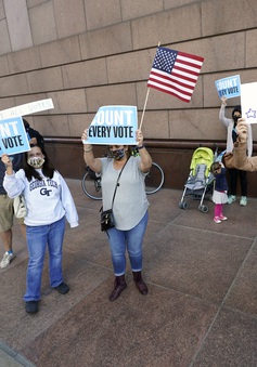 Hàng triệu cử tri lần đầu đi bỏ phiếu có thể định hình kết quả bầu cử Tổng thống Mỹ 2020